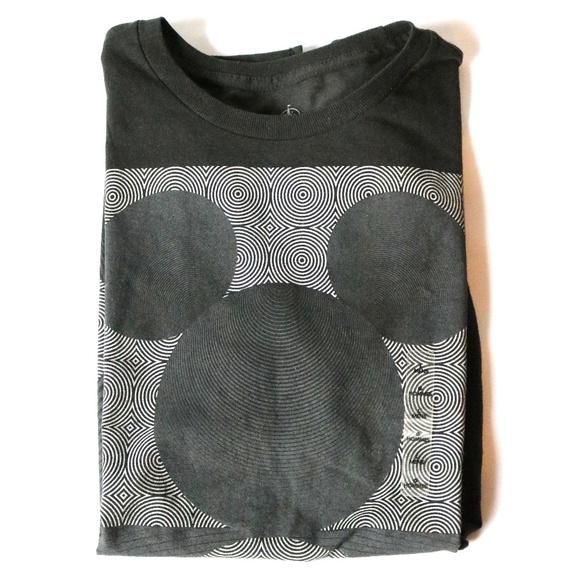 NWT - DISNEY Mickey Mouse Men's Large T Shirt Black White Official Geometric - Picture 1 of 8